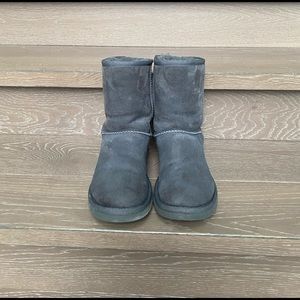 Short ugg boots